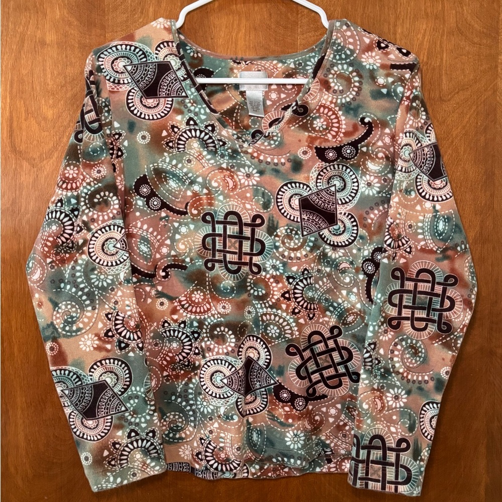 Chico’s Cotton Long sleeve V-Neck Top Size 1M Boho Geometric Mandala Print Green
